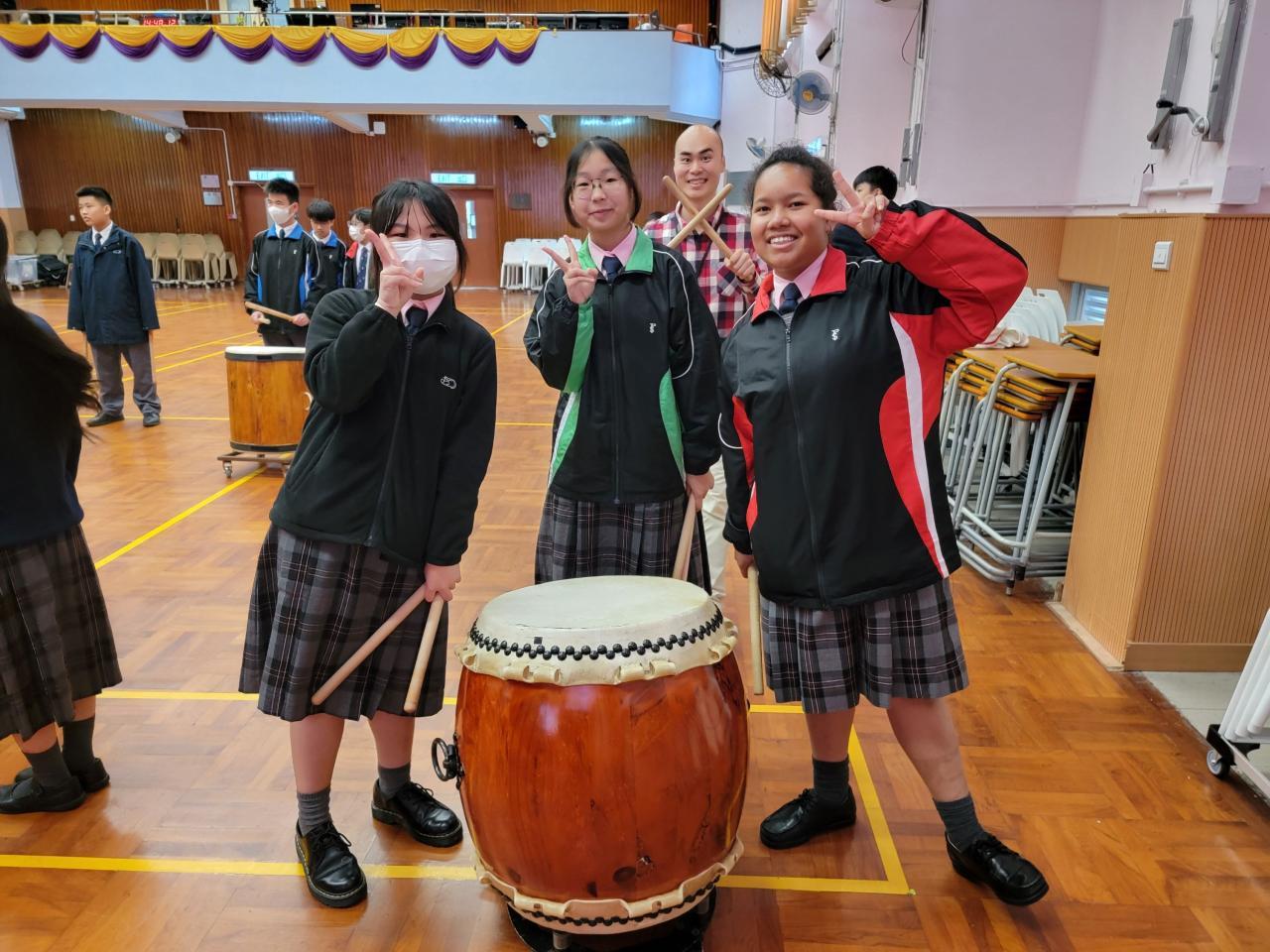 老師同學一起愉快學習